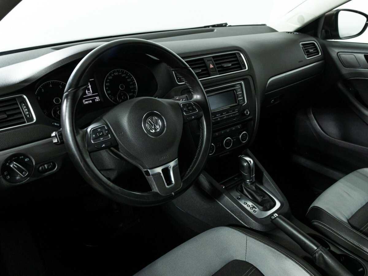 Volkswagen Jetta, 2014 - Фото №10