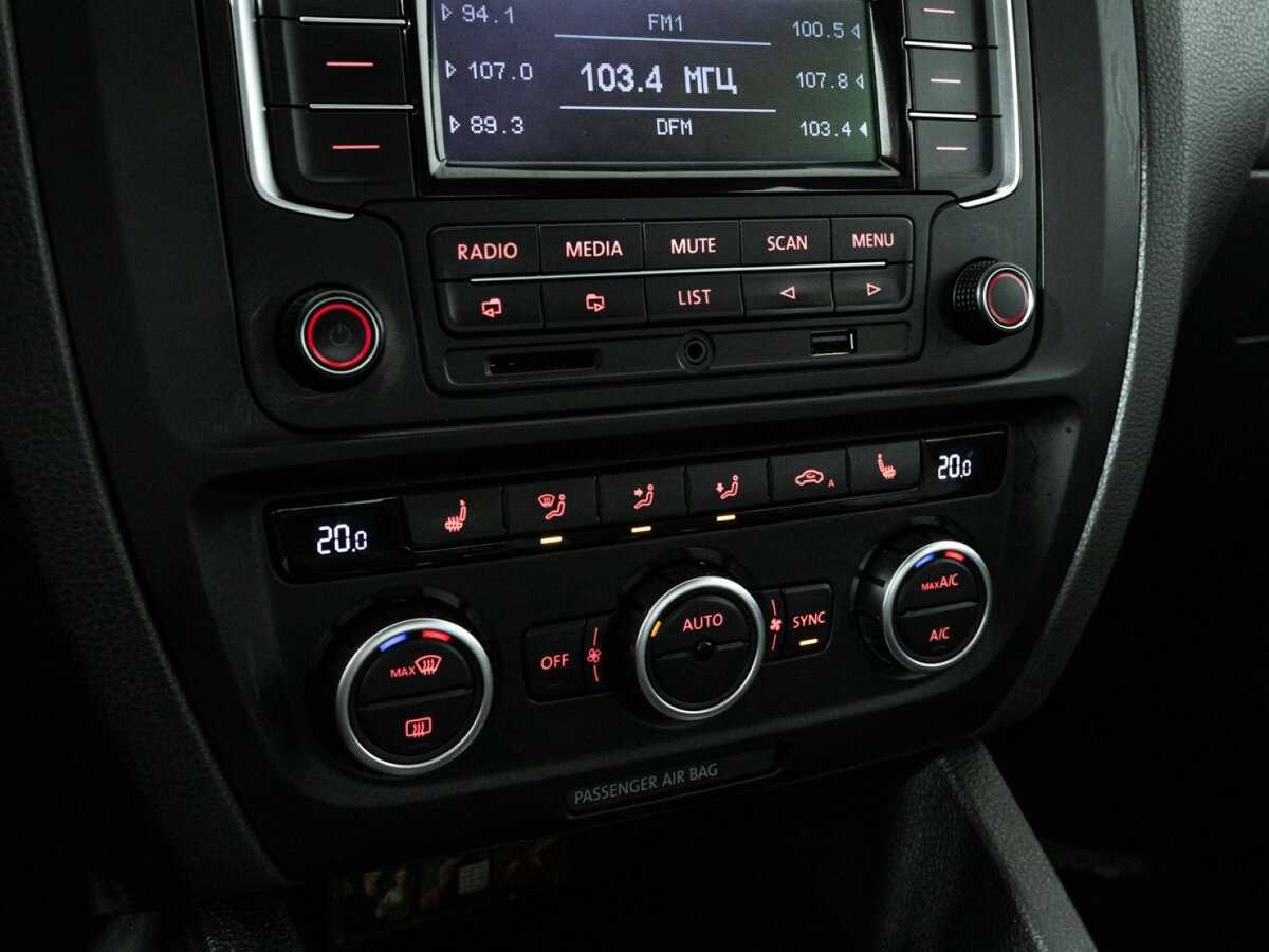 Volkswagen Jetta, 2014 - Фото №14