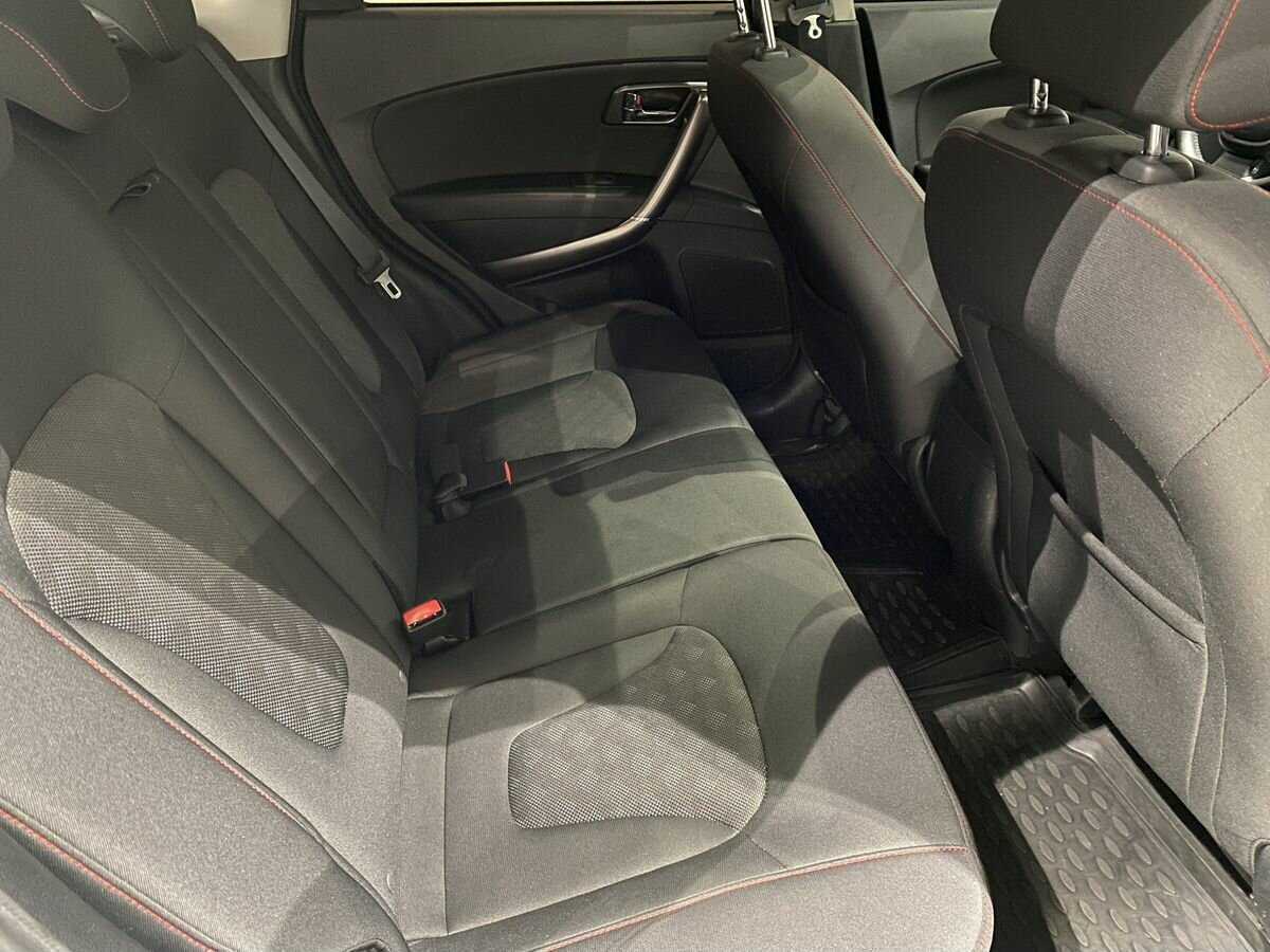 FAW Besturn X80, 2017 - Фото №10