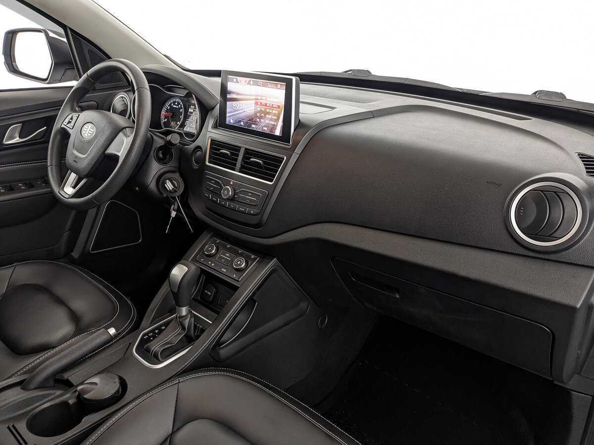 FAW Besturn X40, 2020 - Фото №12