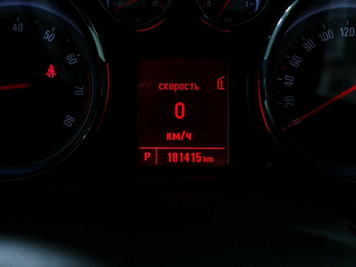 Opel Astra GTC, 2013 - Фото №6