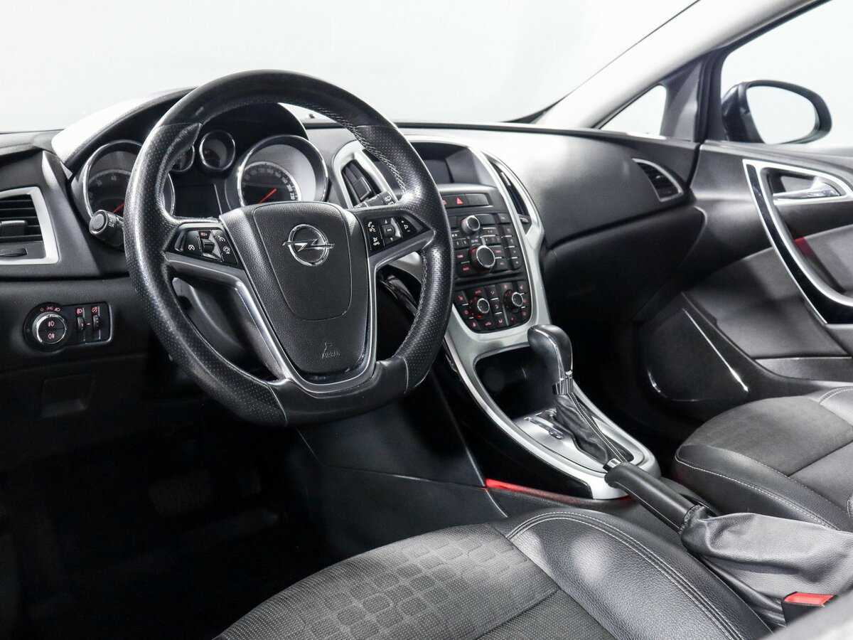 Opel Astra GTC, 2013 - Фото №9