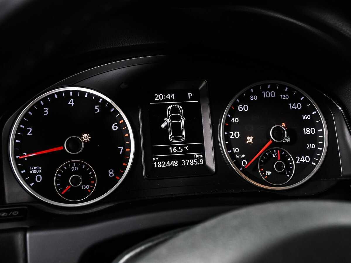 Volkswagen Tiguan, 2014 - Фото №9