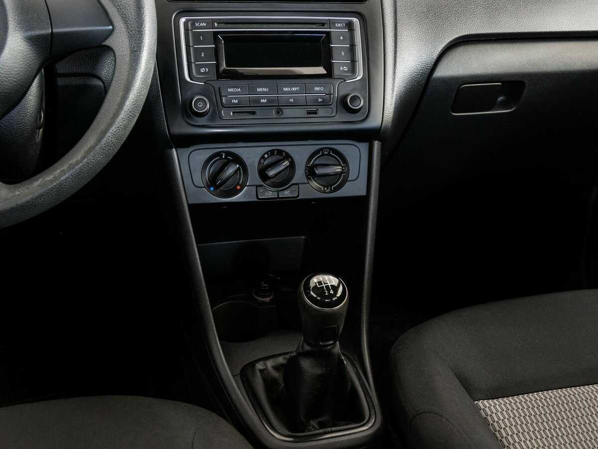 Volkswagen Polo, 2013 - Фото №9