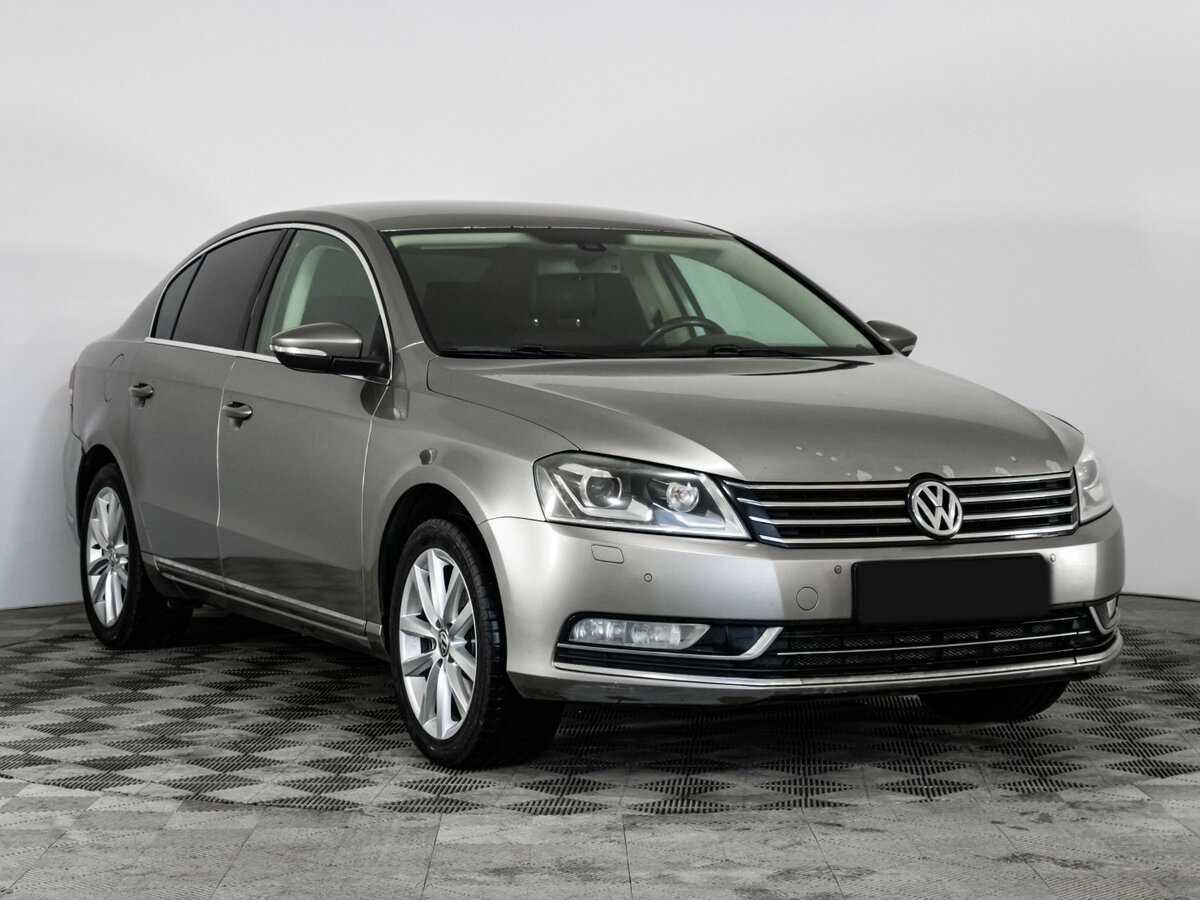 Volkswagen Passat, 2012 - Фото №2