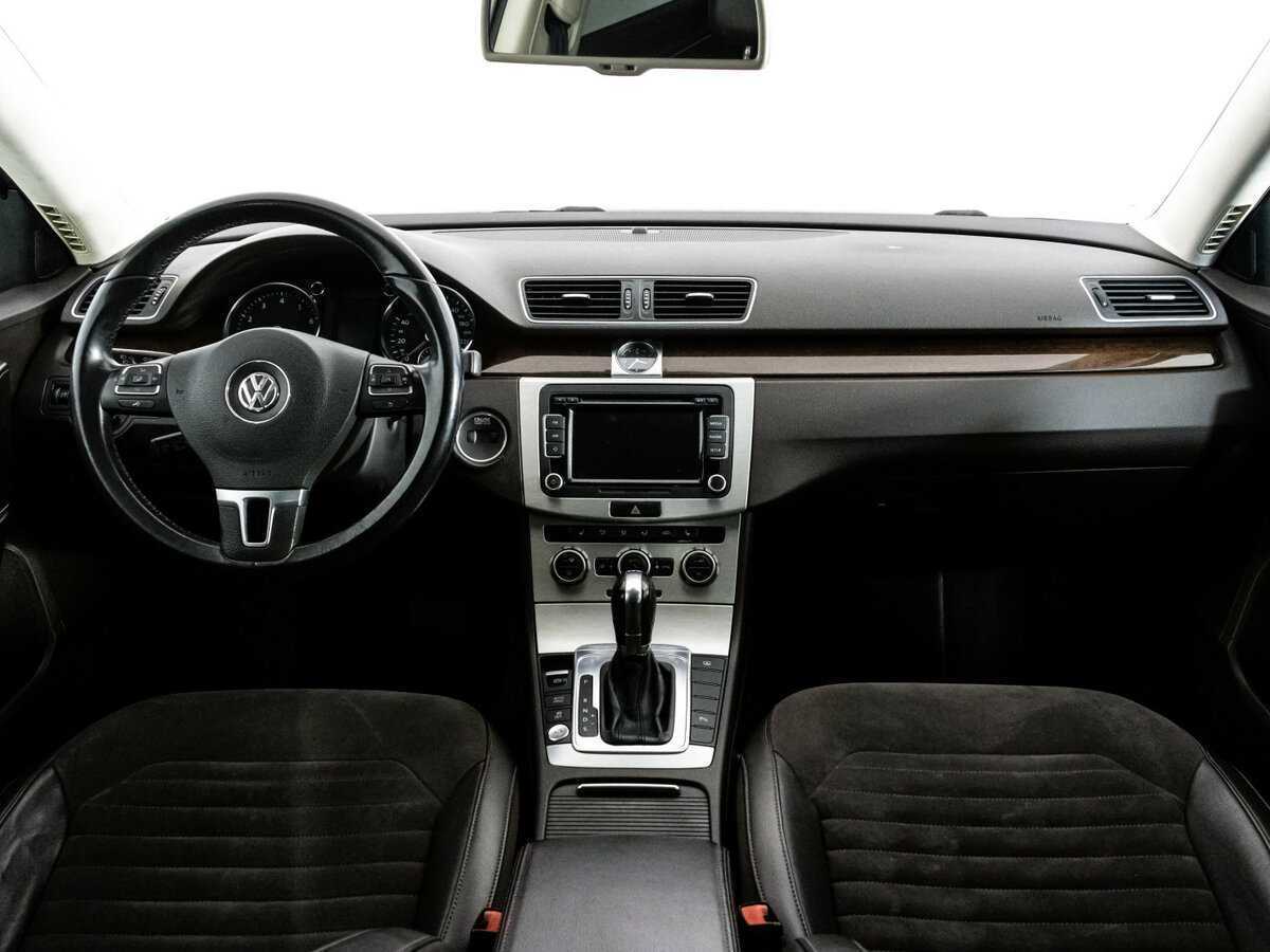 Volkswagen Passat, 2012 - Фото №6