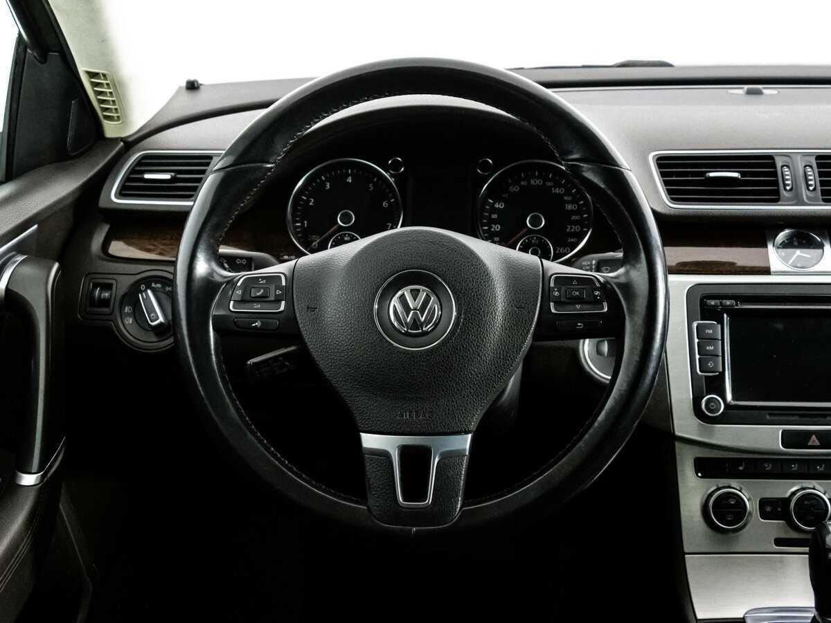 Volkswagen Passat, 2012 - Фото №8