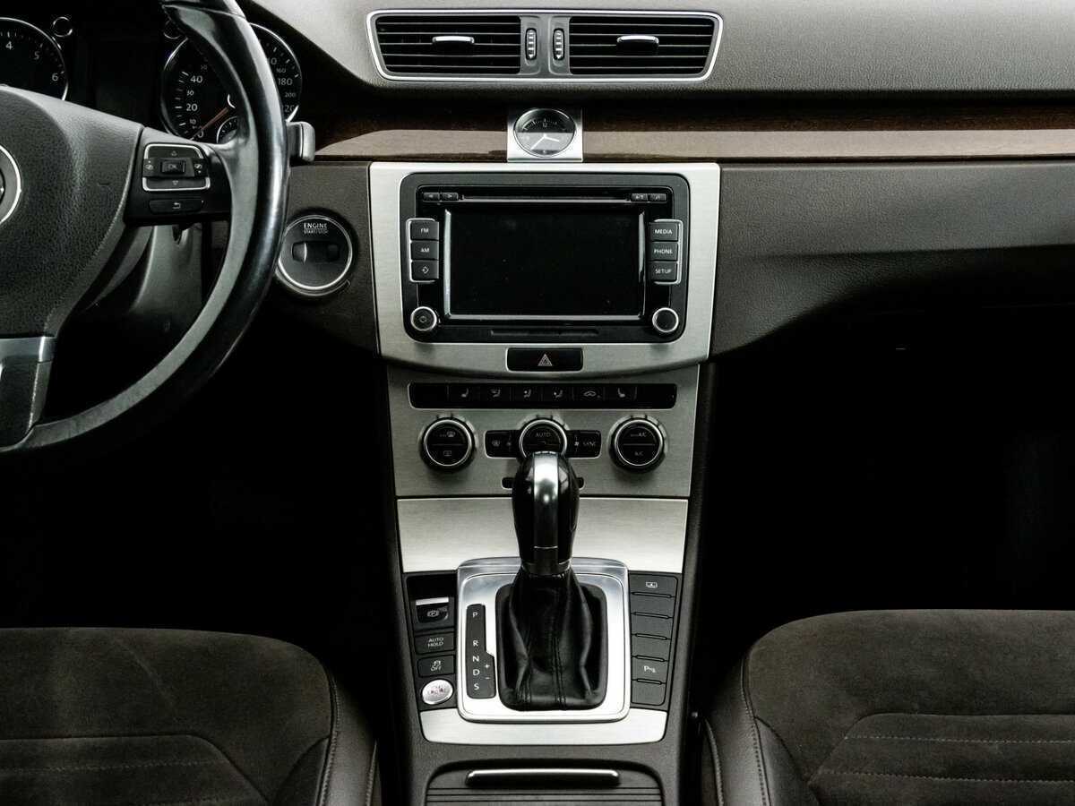 Volkswagen Passat, 2012 - Фото №11