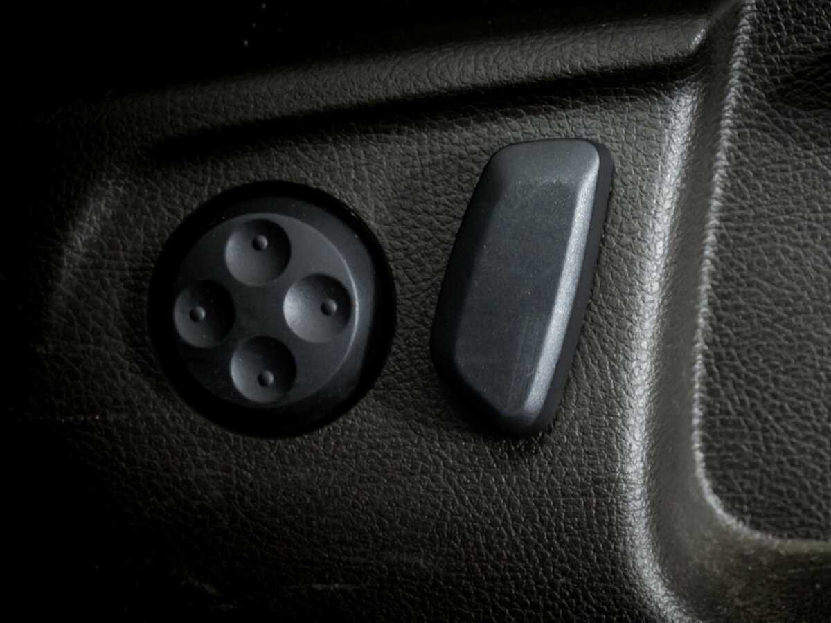 Volkswagen Passat, 2012 - Фото №15