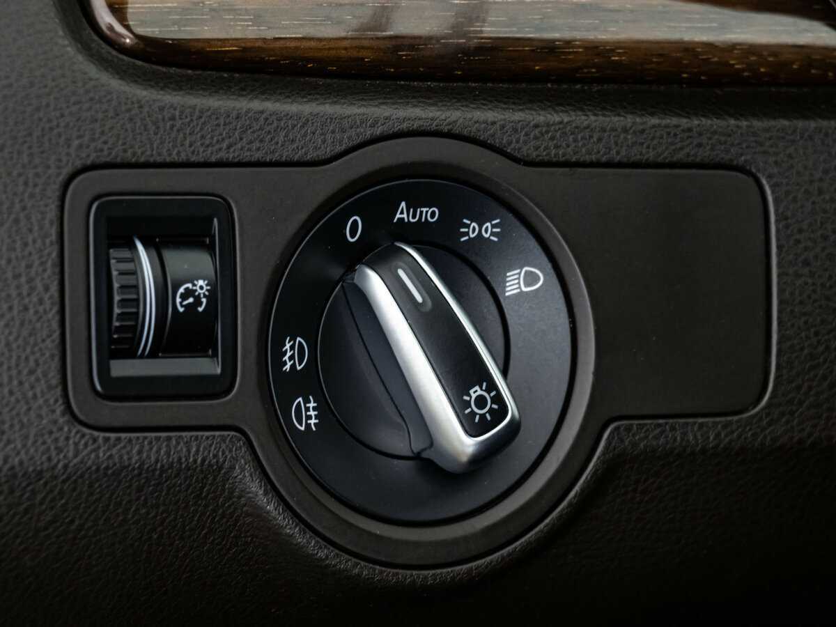 Volkswagen Passat, 2012 - Фото №16