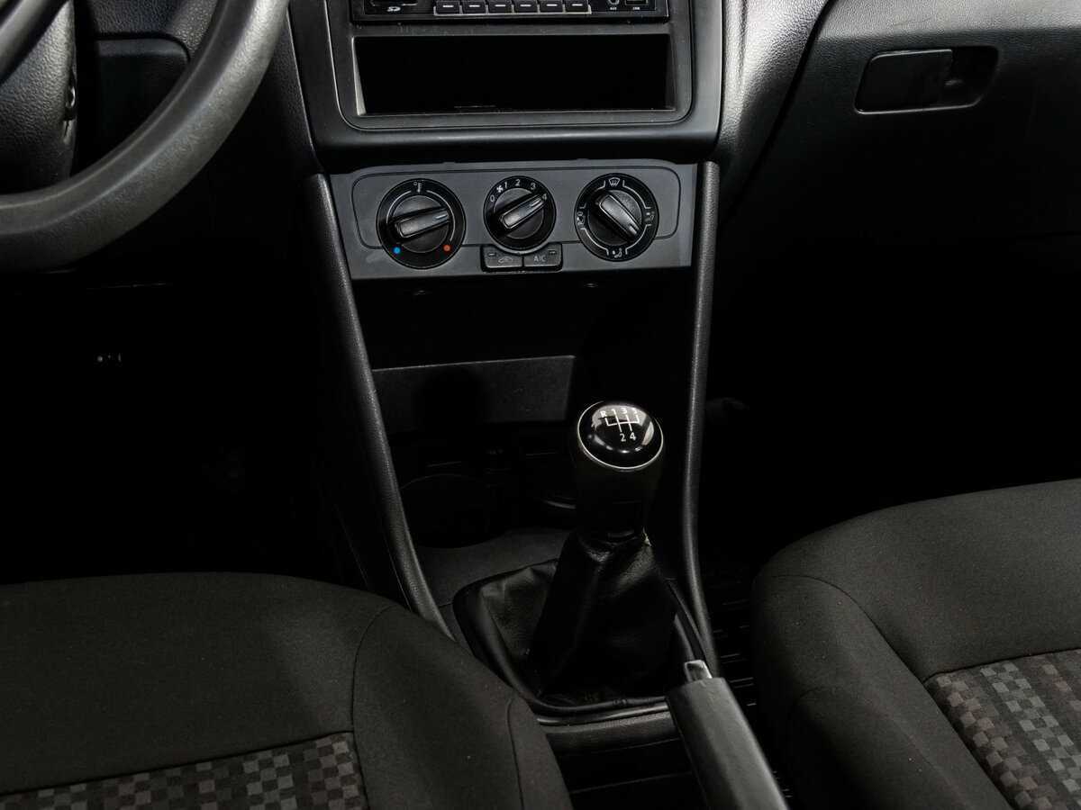 Volkswagen Polo, 2018 - Фото №9