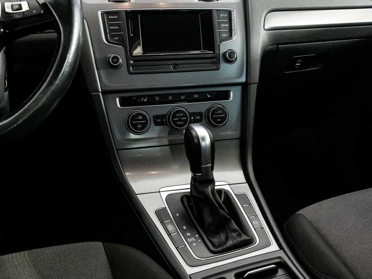 Volkswagen Golf, 2014 - Фото №9