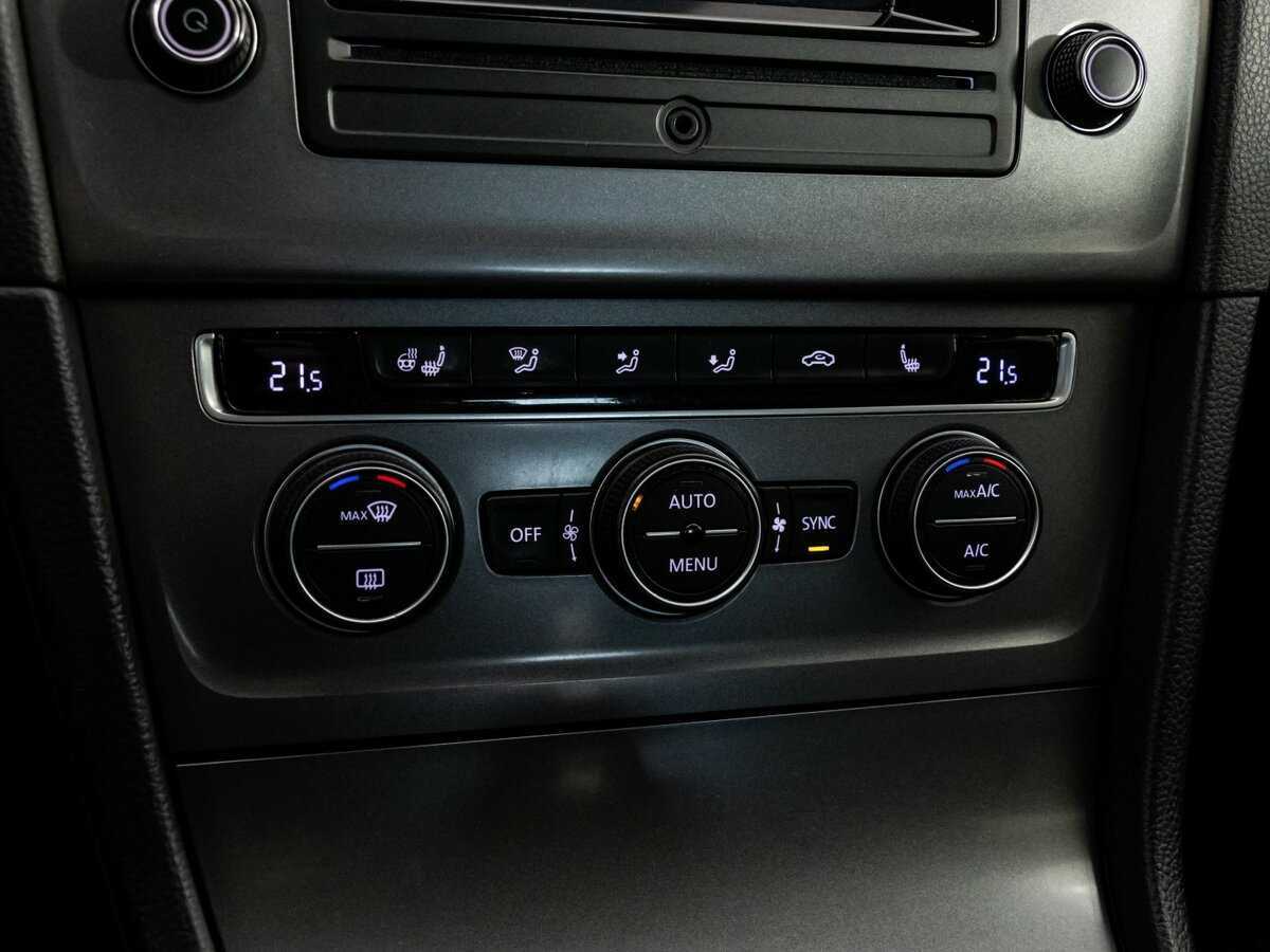 Volkswagen Golf, 2014 - Фото №12