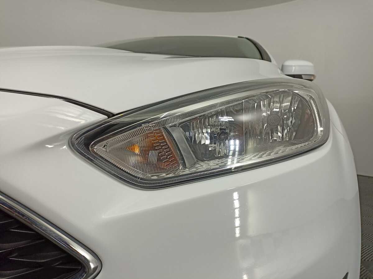 Ford Focus, 2018 - Фото №15