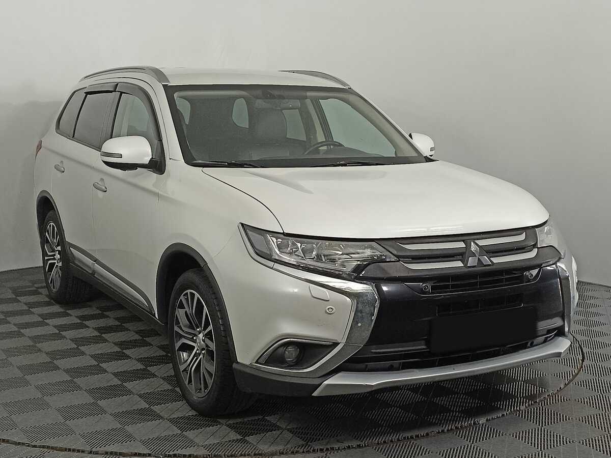 Mitsubishi Outlander, 2017 - Фото №2