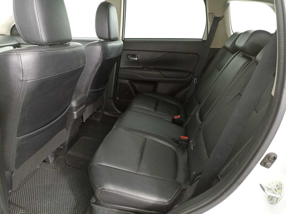 Mitsubishi Outlander, 2017 - Фото №9