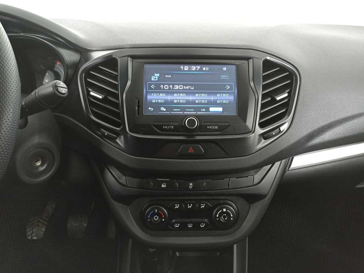 Lada (ВАЗ) Vesta, 2018 - Фото №13