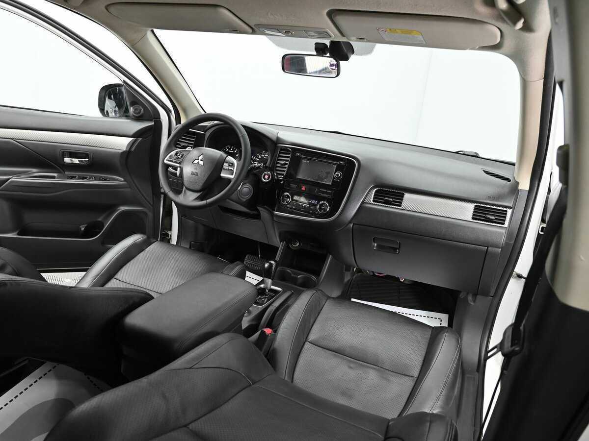 Mitsubishi Outlander, 2012 - Фото №8