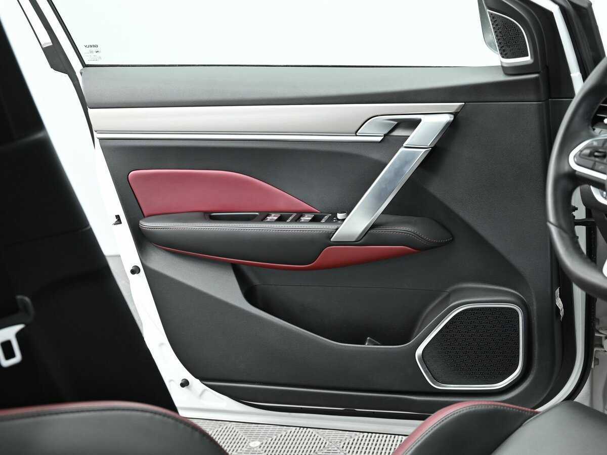 Geely Coolray, 2022 - Фото №8