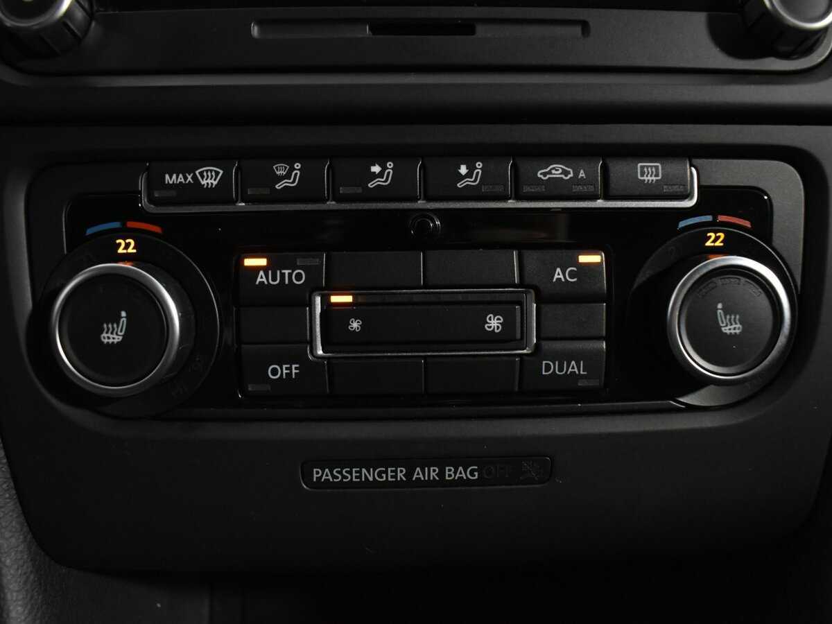 Volkswagen Golf, 2012 - Фото №15