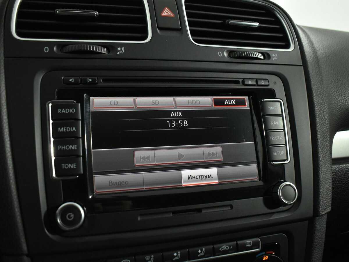 Volkswagen Golf, 2012 - Фото №16