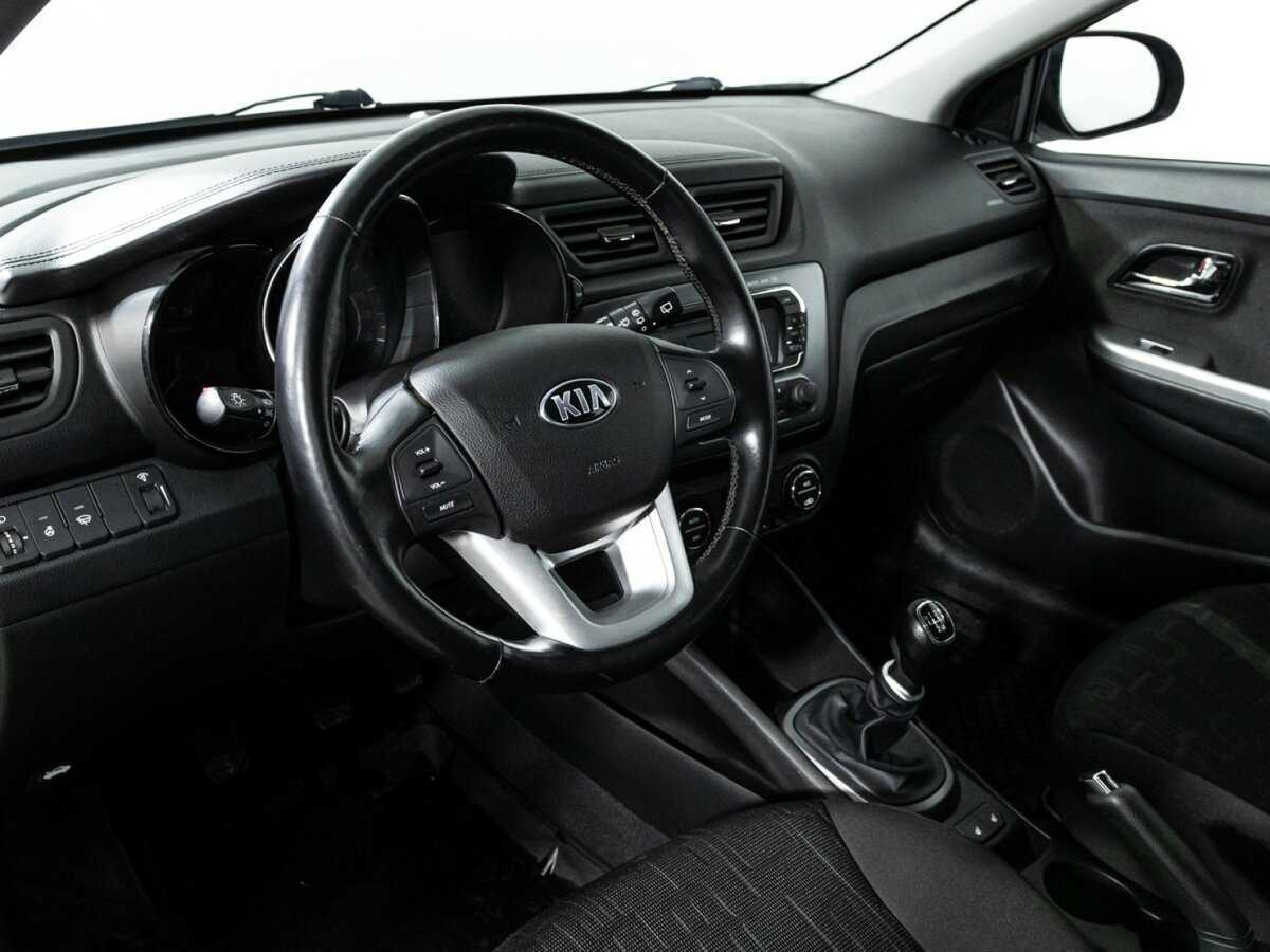 Kia Rio 5-speed, 2013 - Фото №10