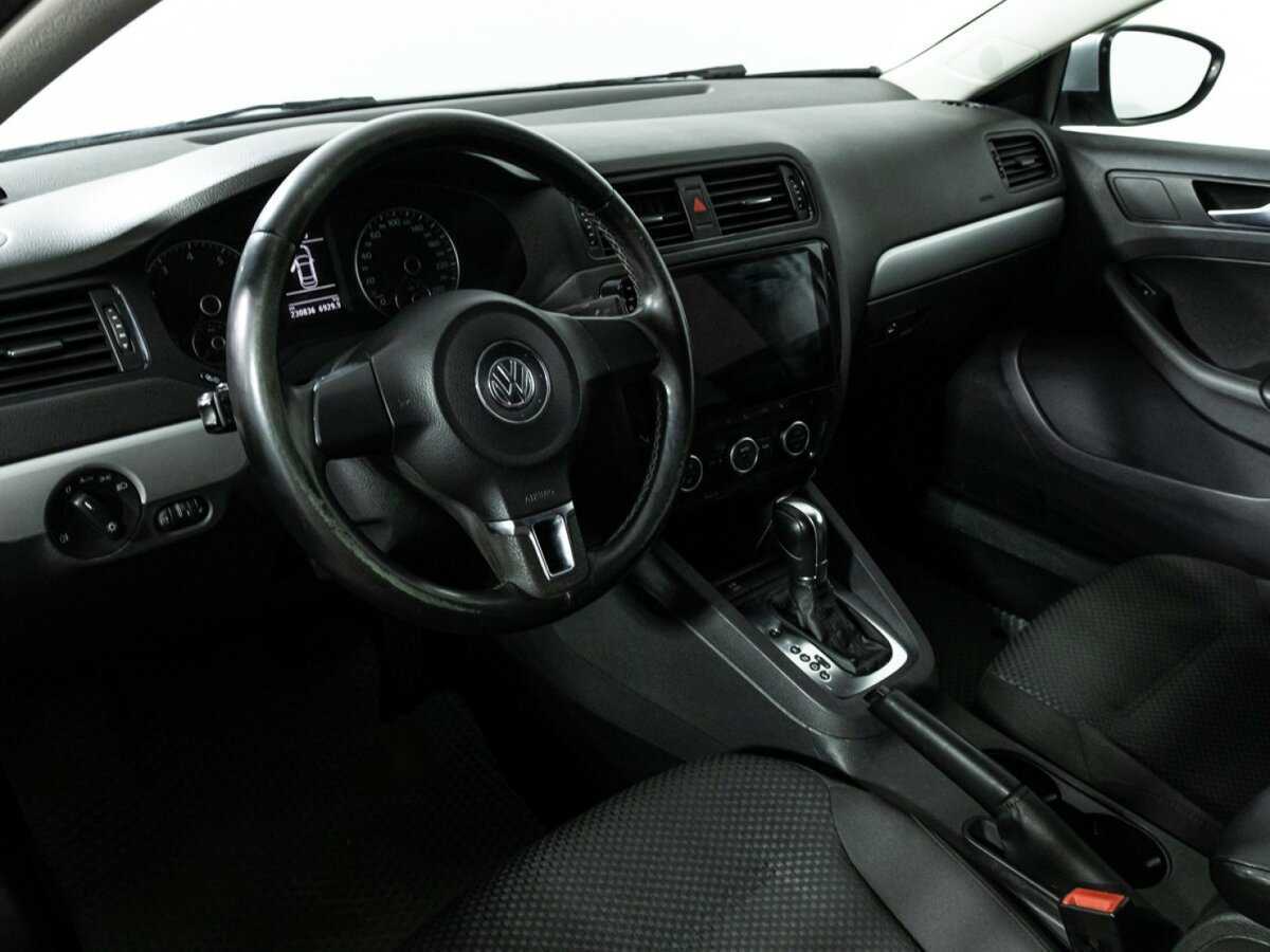 Volkswagen Jetta, 2012 - Фото №10