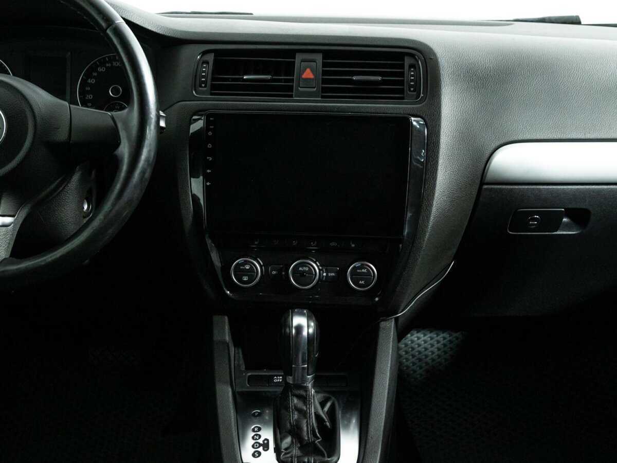 Volkswagen Jetta, 2012 - Фото №13