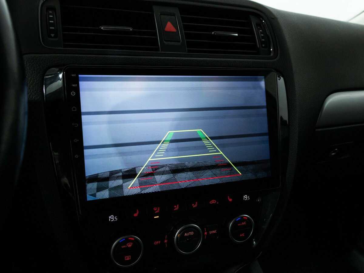 Volkswagen Jetta, 2012 - Фото №15