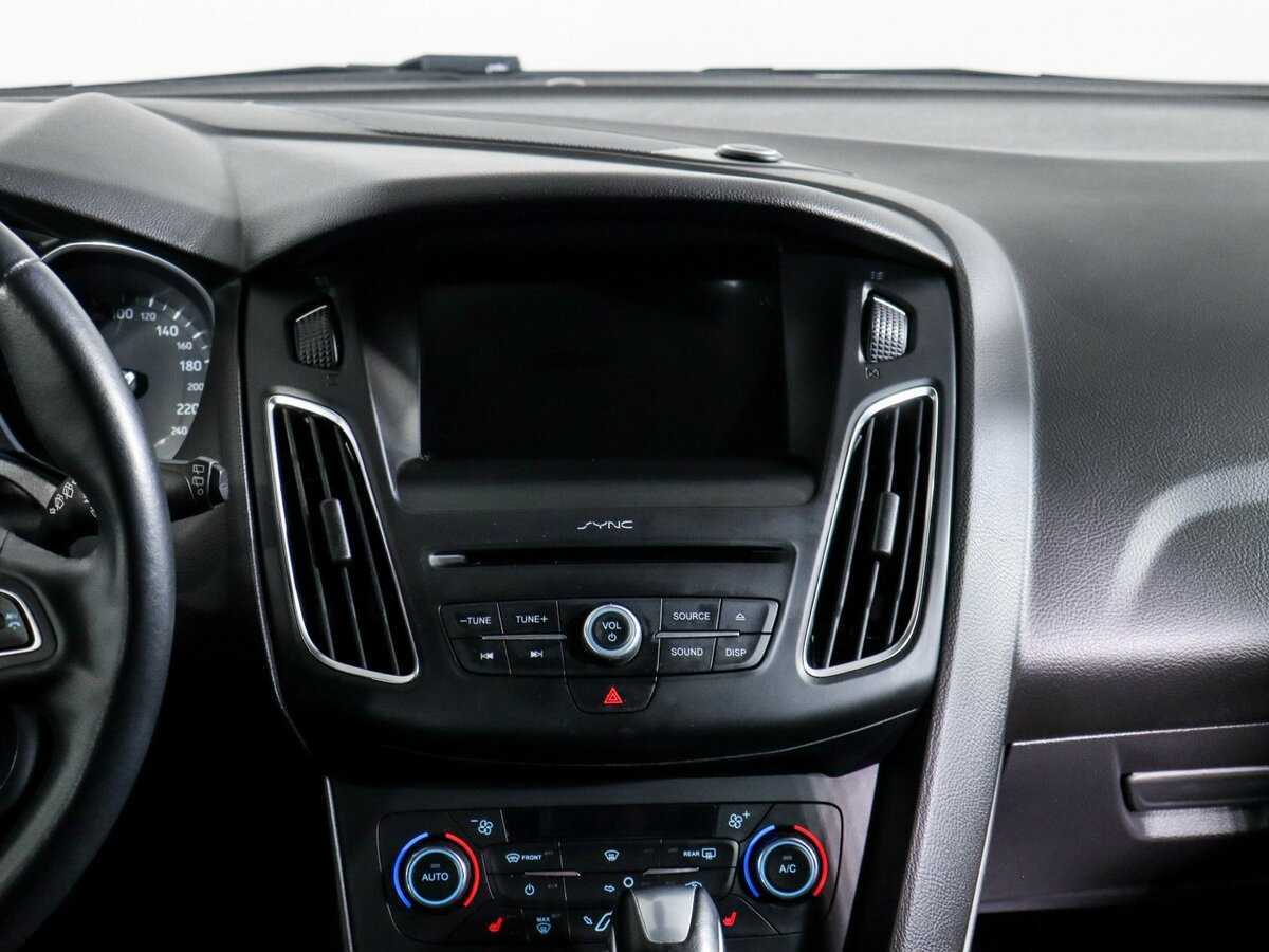 Ford Focus, 2019 - Фото №10