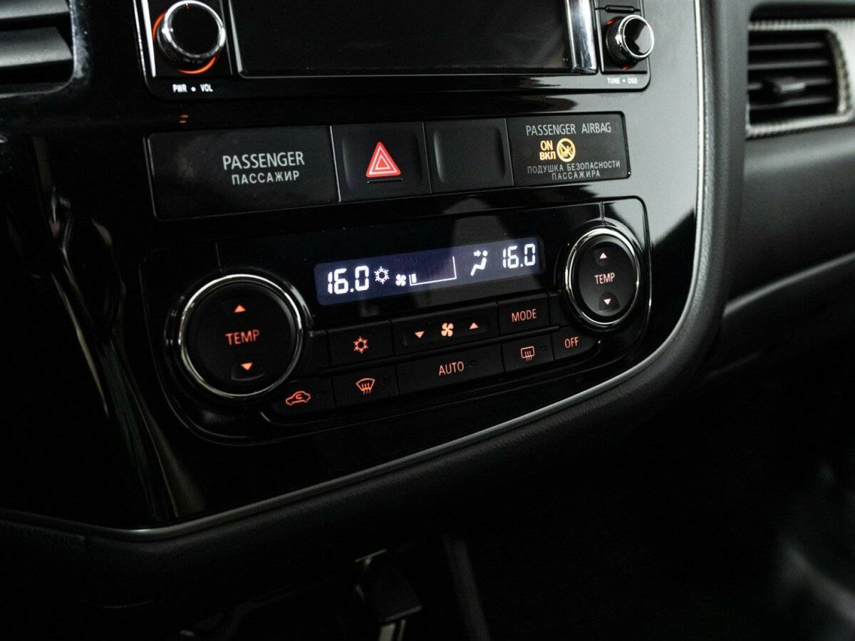 Mitsubishi Outlander, 2013 - Фото №13