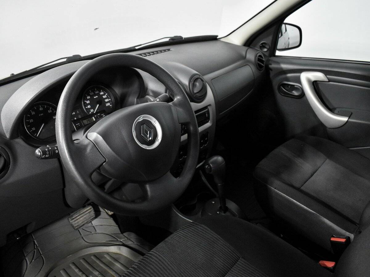 Renault Logan, 2015 - Фото №8