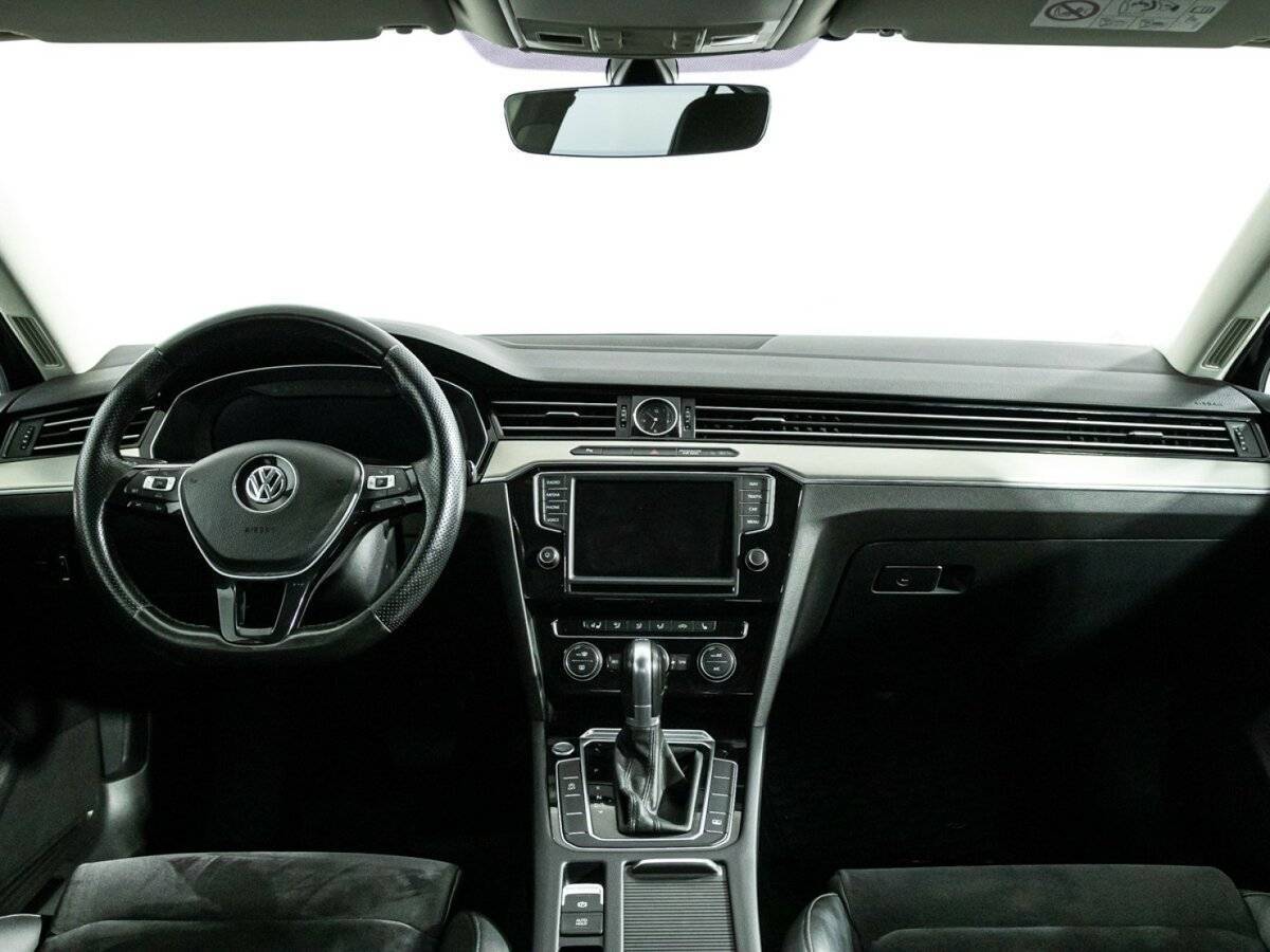 Volkswagen Passat, 2016 - Фото №12