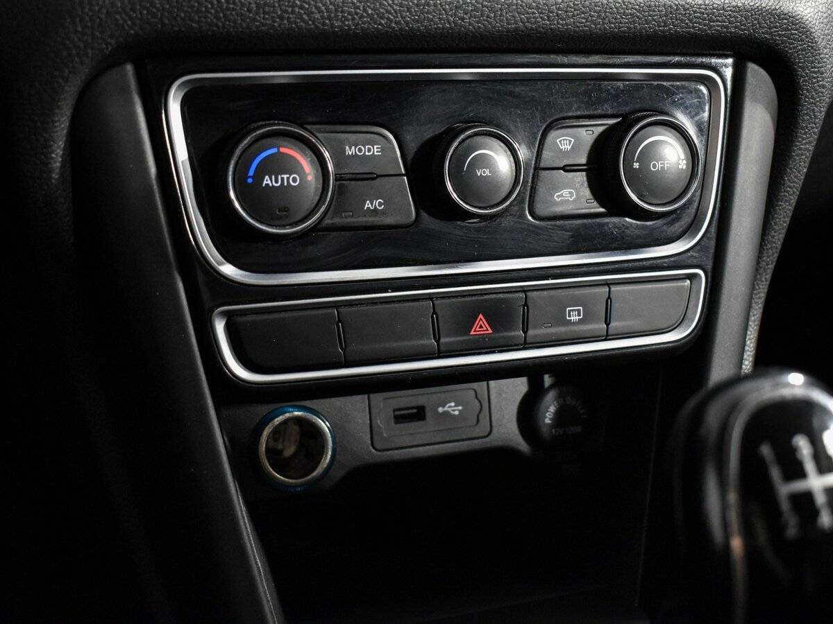 Chery Tiggo 3, 2017 - Фото №16