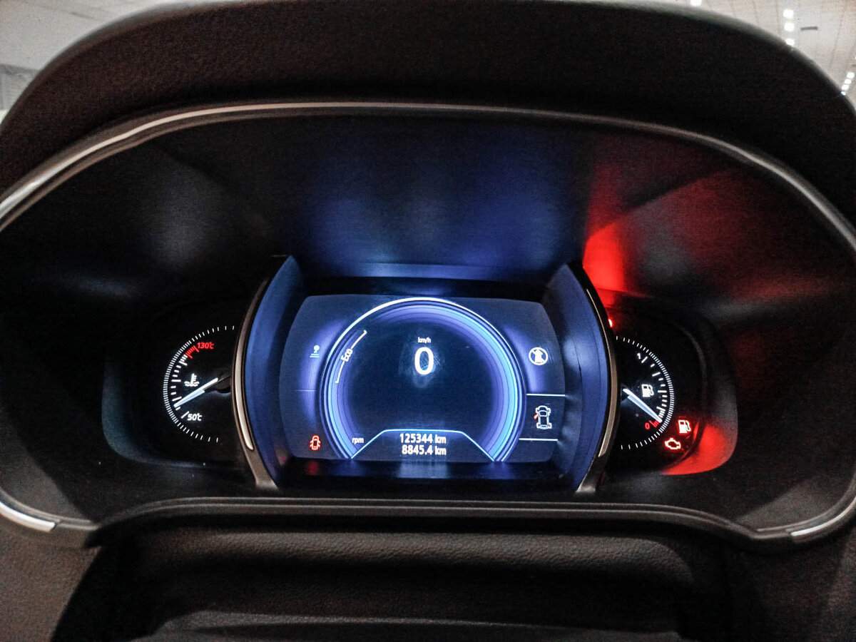 Renault Megane, 2019 - Фото №10