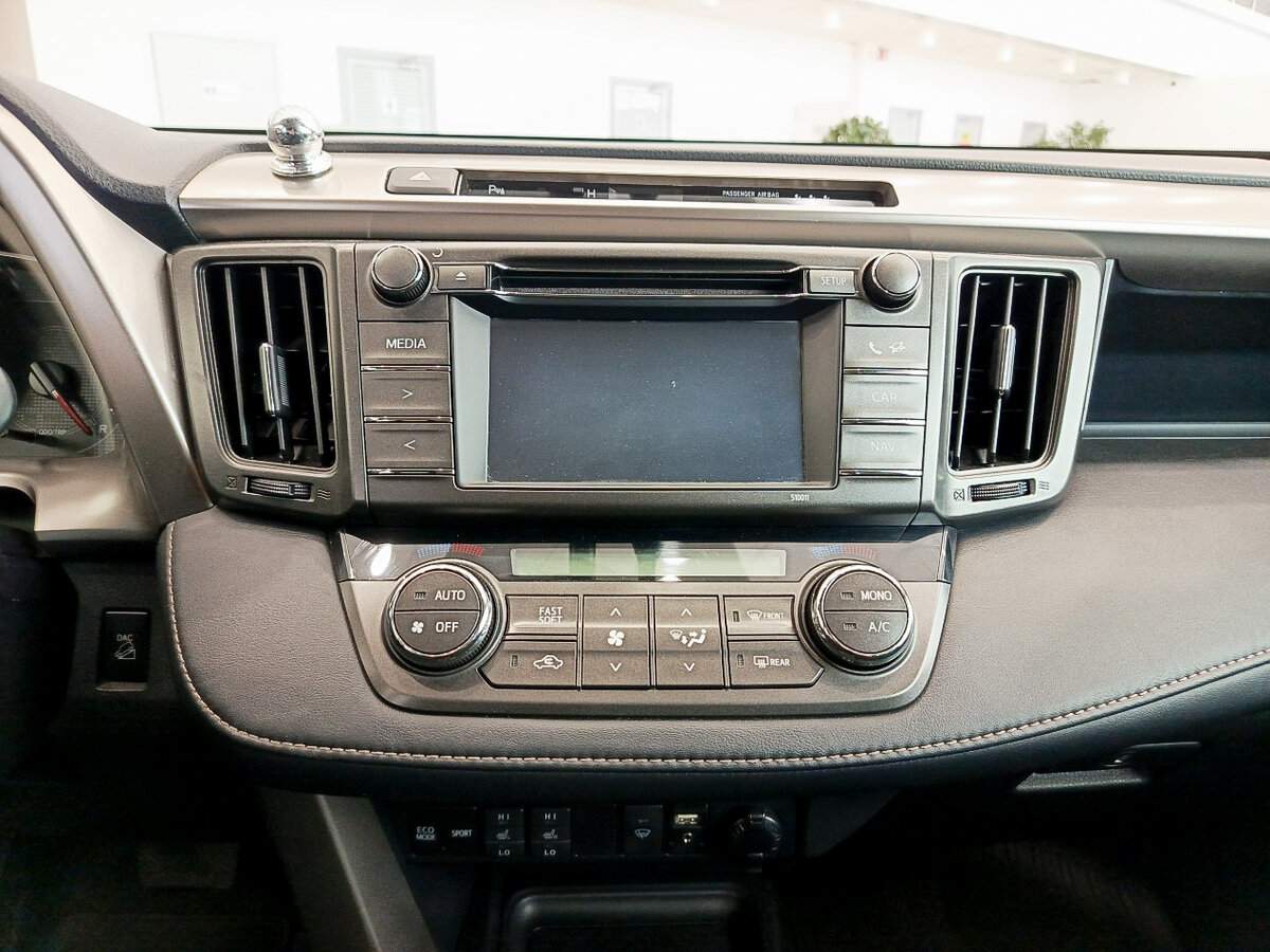 Toyota RAV4, 2015 - Фото №14