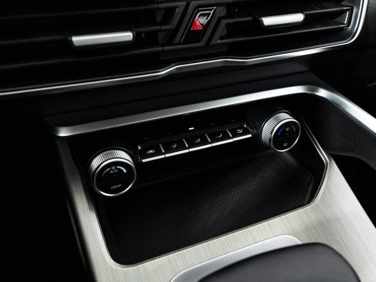 Geely Coolray, 2022 - Фото №17