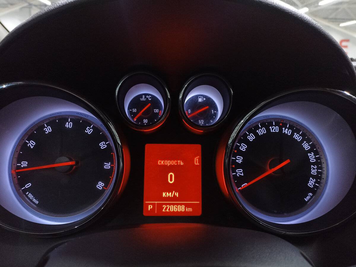 Opel Astra, 2012 - Фото №12