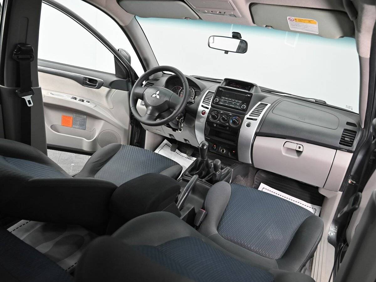 Mitsubishi Pajero Sport, 2014 - Фото №12