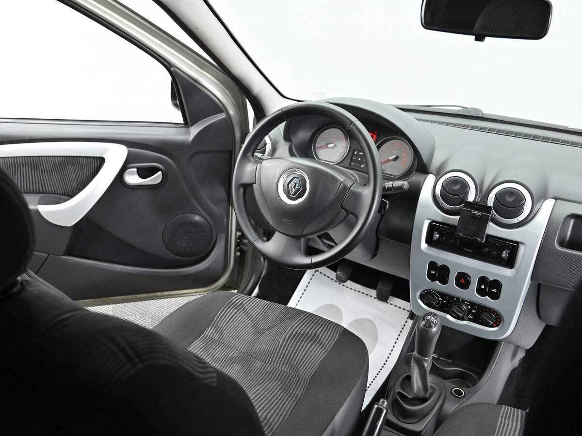 Renault Logan, 2013 - Фото №10