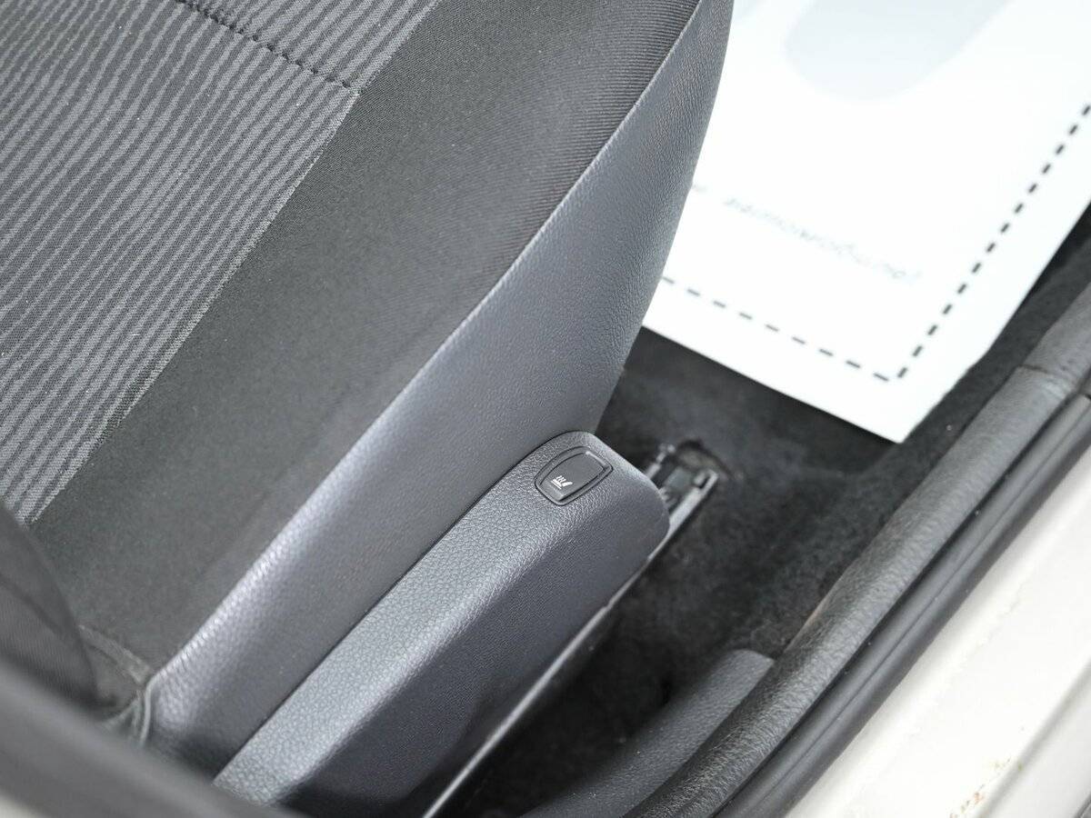 Renault Logan, 2013 - Фото №11