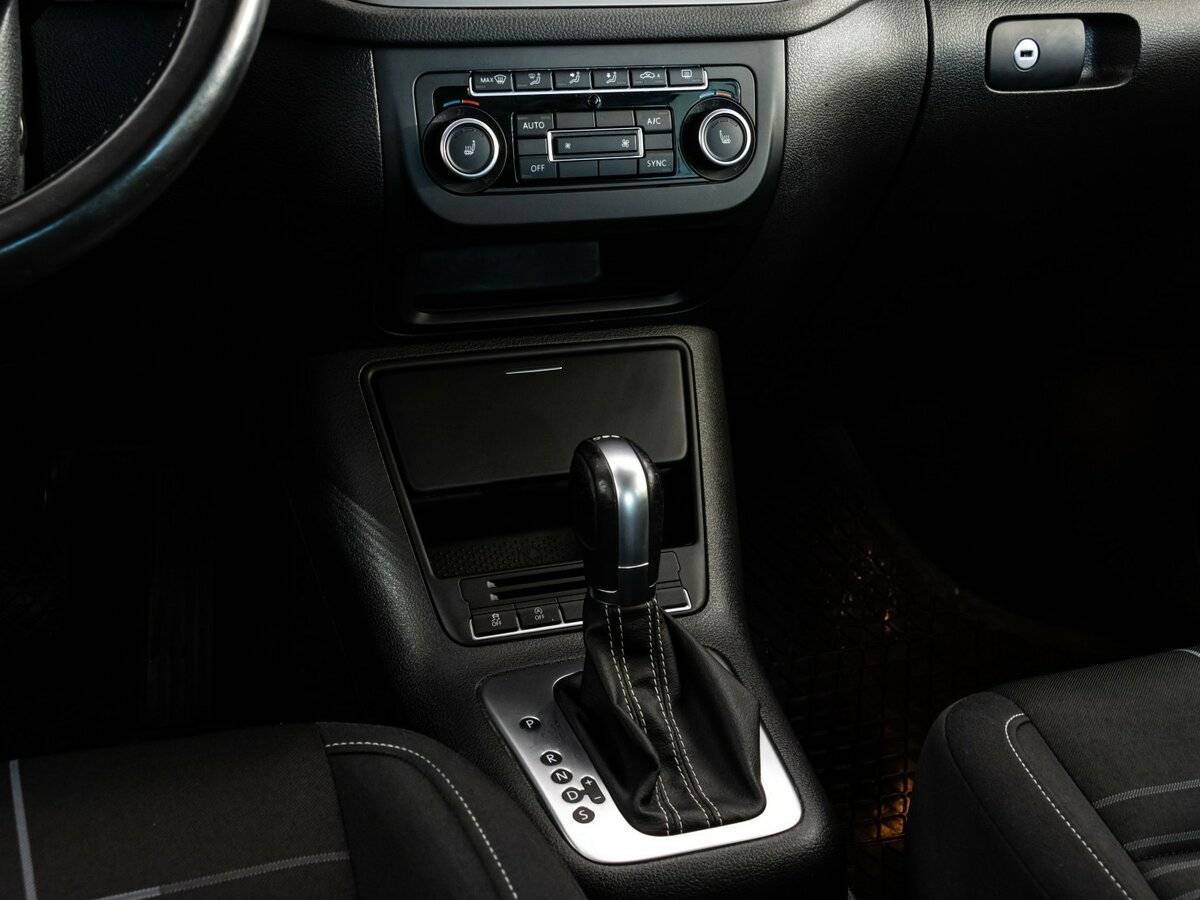 Volkswagen Tiguan, 2015 - Фото №10