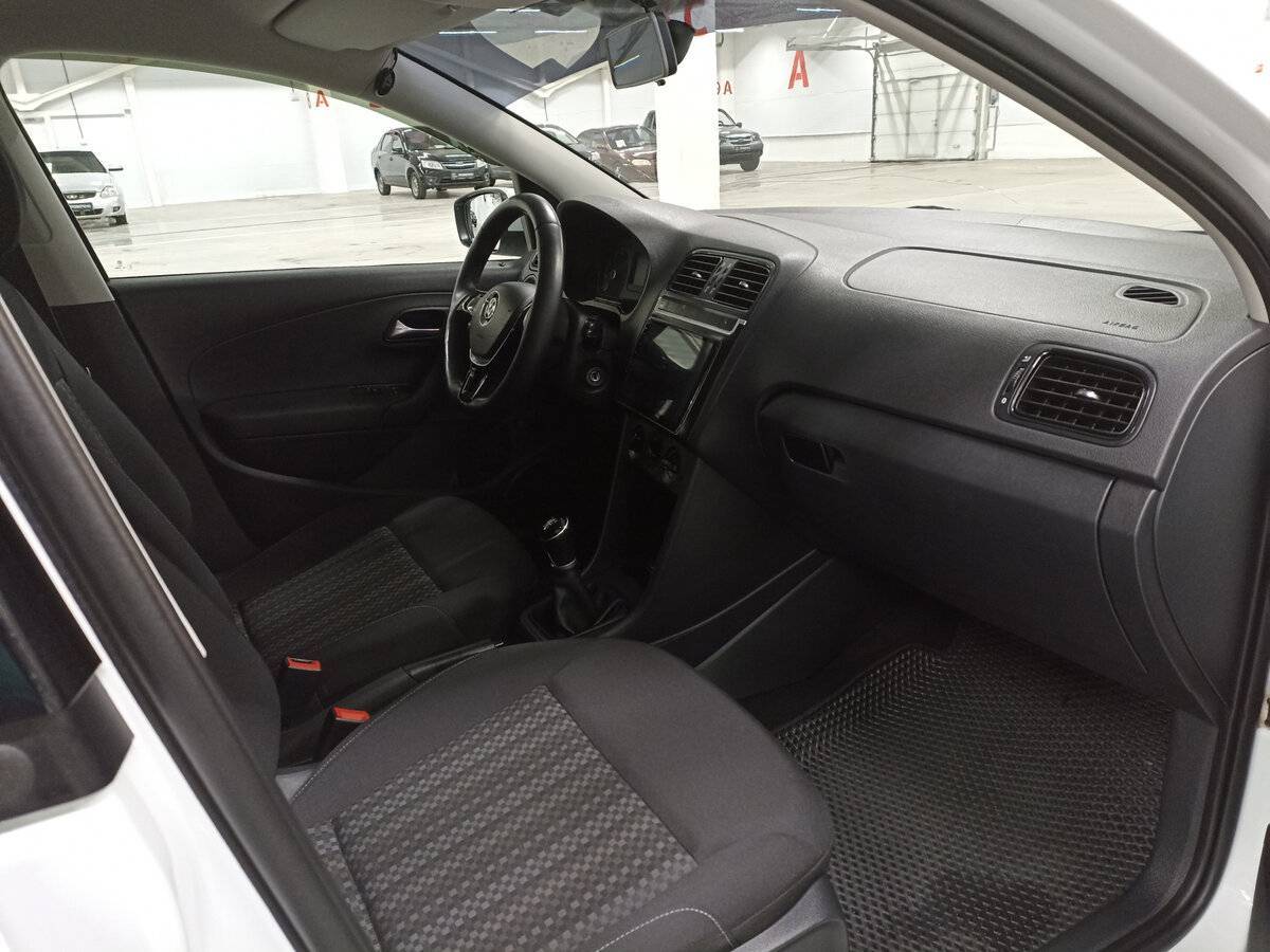 Volkswagen Polo, 2016 - Фото №10