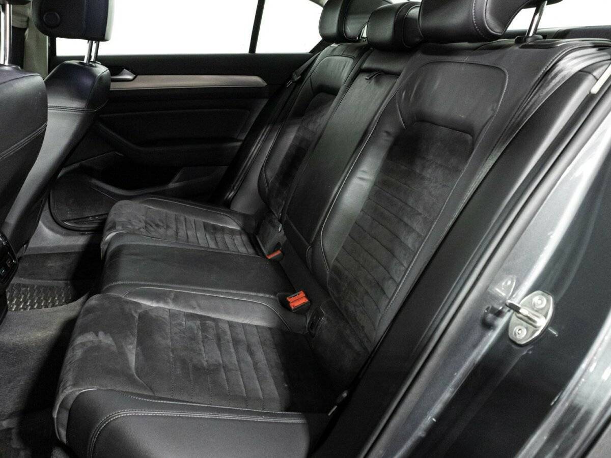 Volkswagen Passat, 2017 - Фото №9