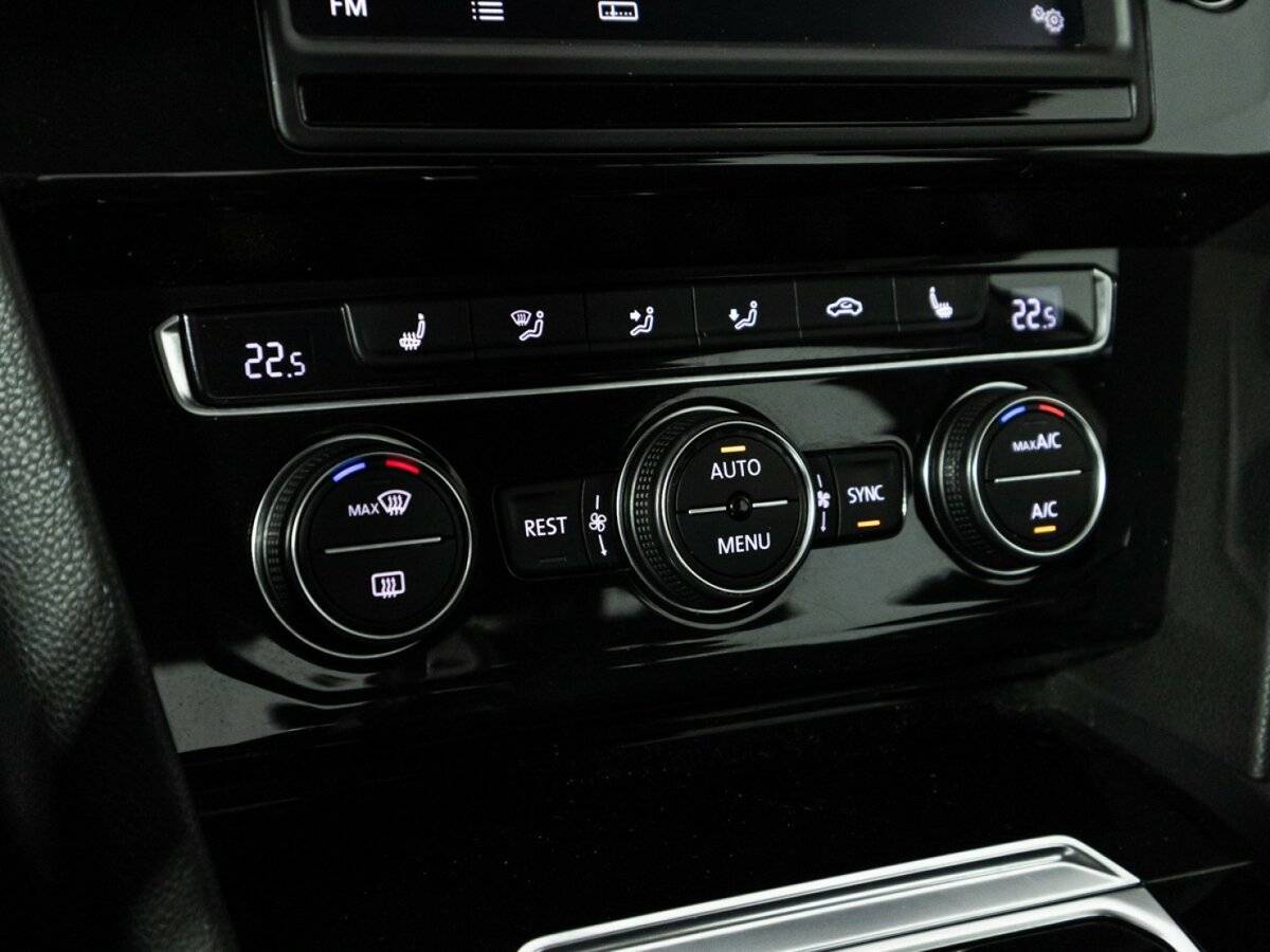 Volkswagen Passat, 2017 - Фото №19