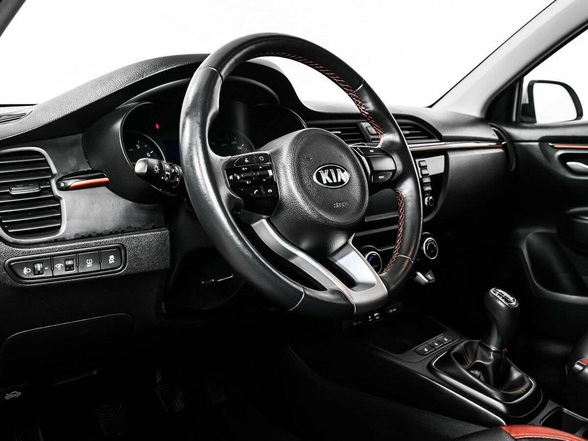 Kia Rio X-Line, 2020 - Фото №11