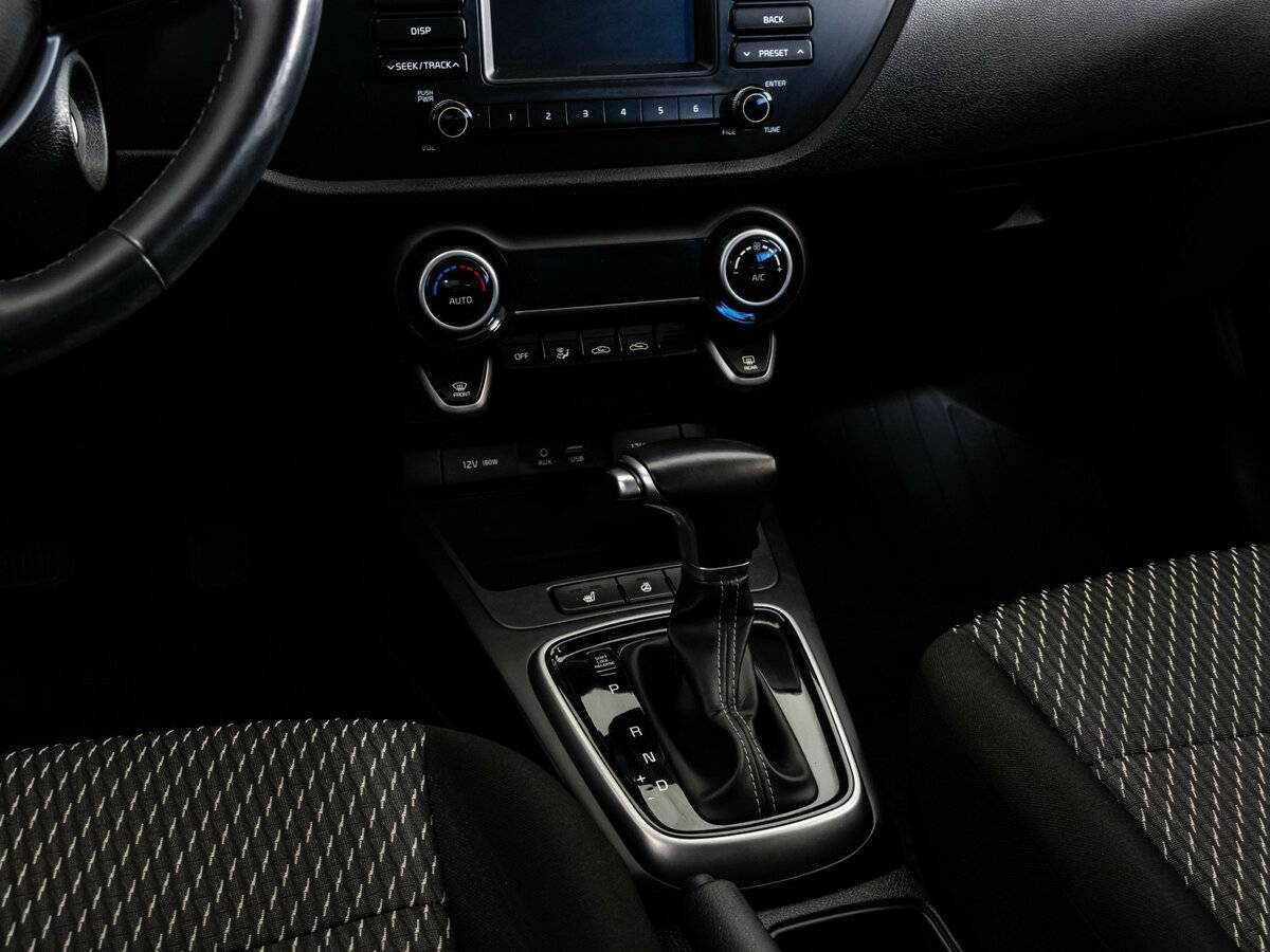 Kia Rio X-Line, 2018 - Фото №10