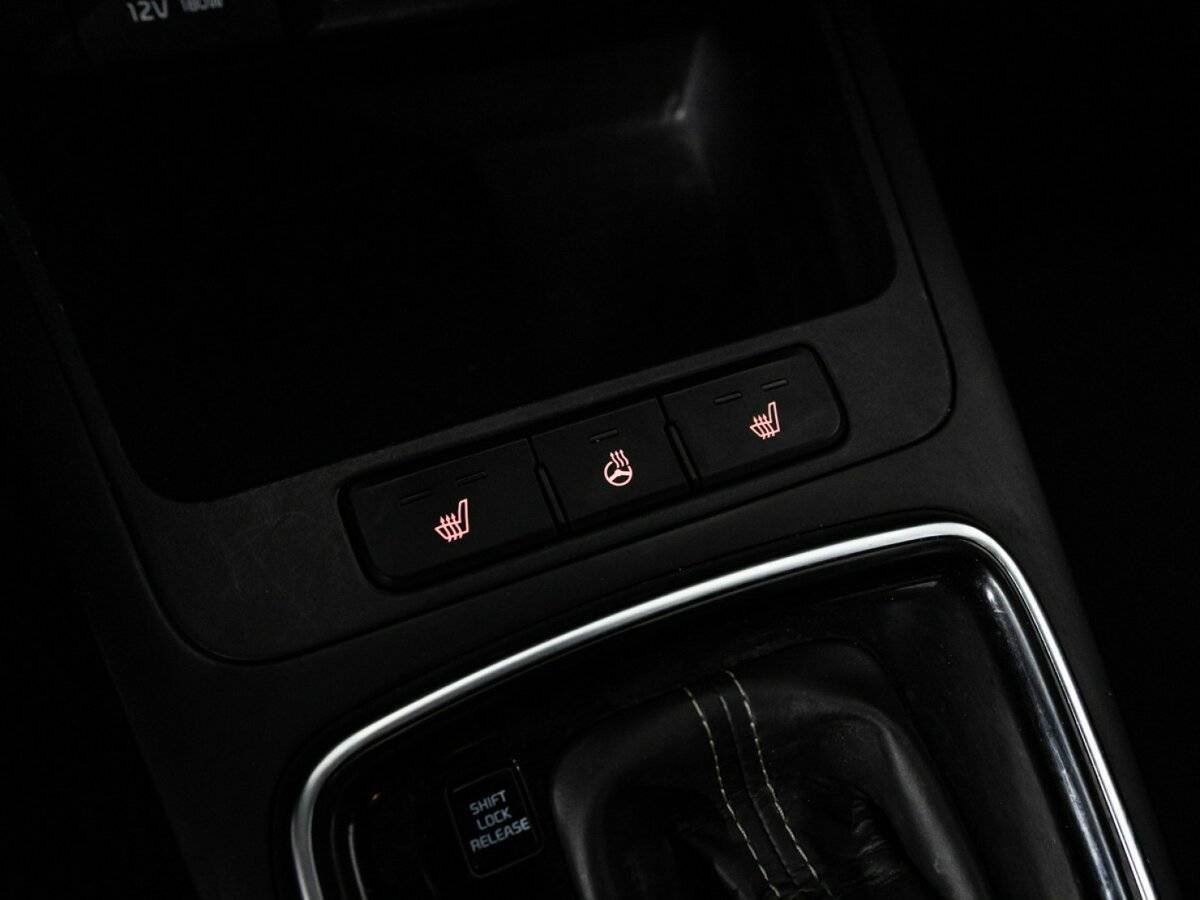 Kia Rio X-Line, 2018 - Фото №16