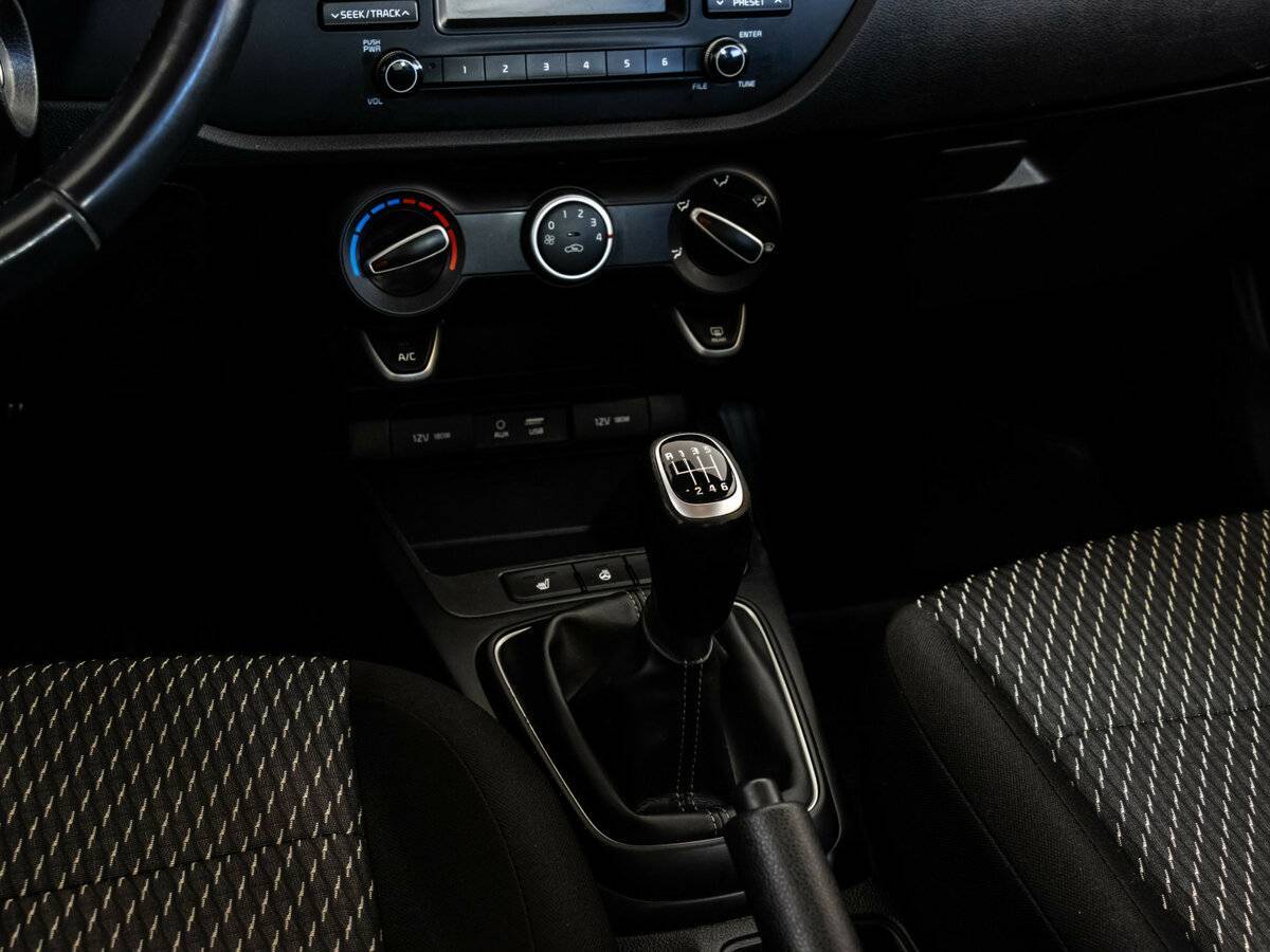 Kia Rio, 2017 - Фото №9