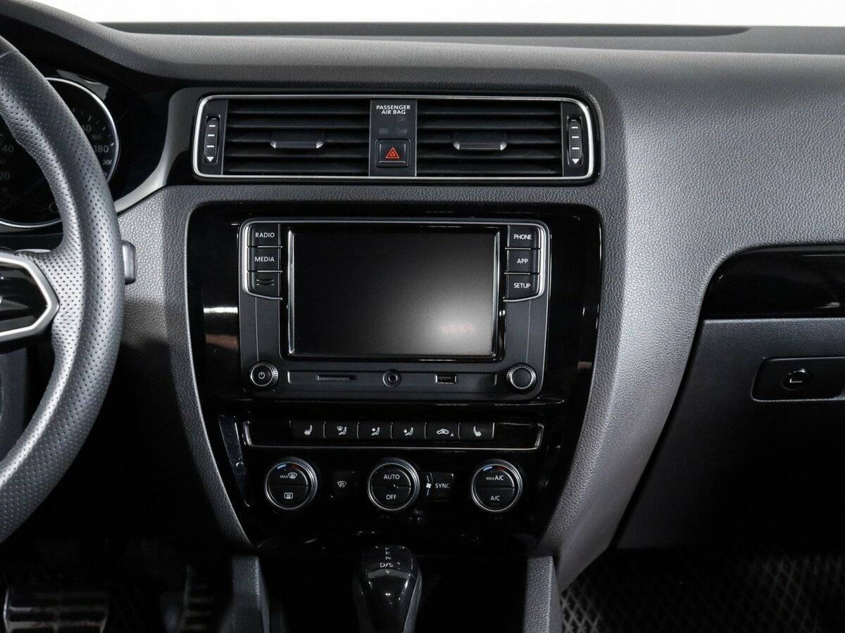 Volkswagen Jetta, 2018 - Фото №12